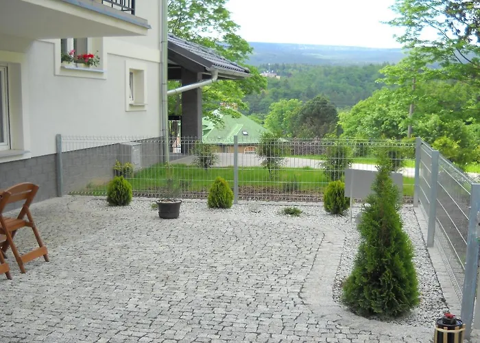 Amika アパート *